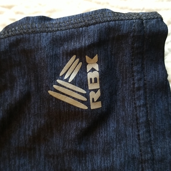 Two pair size Mens M Reebok basketball shorts navy blue - Picture 5 of 5